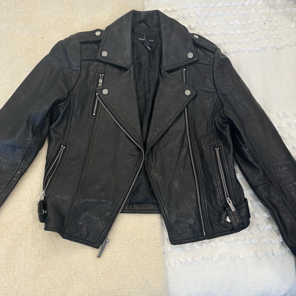 XS black leather jacket